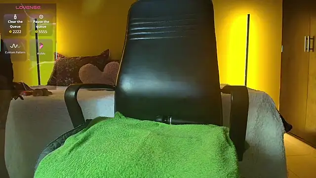 taniarock 17sex online show from 03/26/26, 10:10