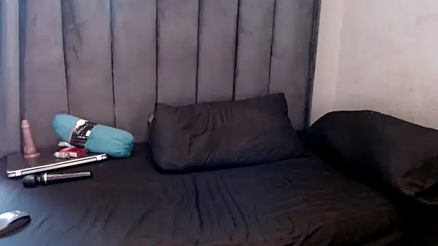 LustyDeziree1 online show from 03/22/25, 12:46