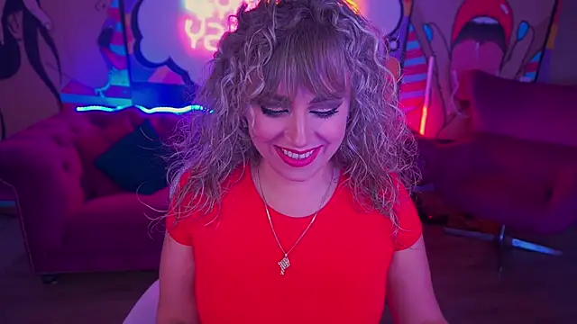 Snapshot of CandyLadyyy chatting on 09/12/25, 08:42 CandyLadyyy online show from 09/12/25, 08:42