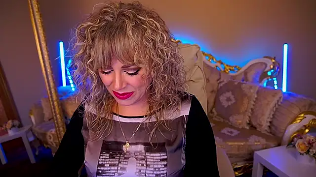 Snapshot of CandyLadyyy chatting on 09/25/25, 08:23 CandyLadyyy online show from 09/25/25, 08:23