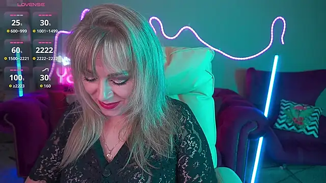 Snapshot of CandyLadyyy chatting on 11/06/25, 09:59 CandyLadyyy online show from 11/06/25, 09:59