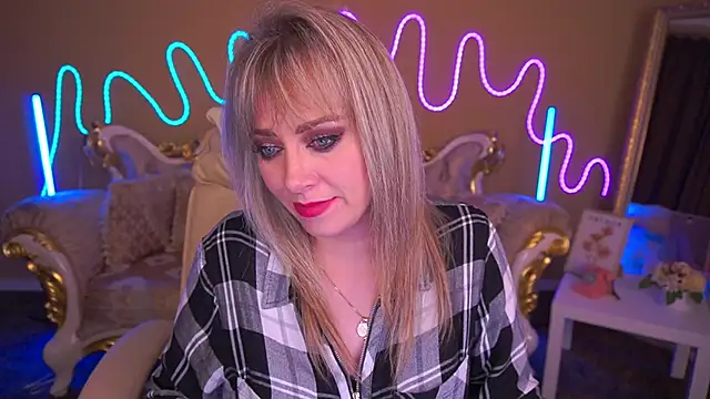 Snapshot of CandyLadyyy chatting on 11/16/25, 09:31 CandyLadyyy online show from 11/16/25, 09:31