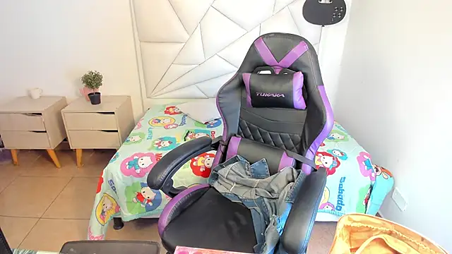 Tania Duque online show from 03/07/26, 02:36