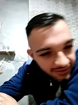 Snapshot of Francescodicristina44 chatting on 02/02/26, 02:32 Francescodicristina44 online show from 02/02/26, 02:32