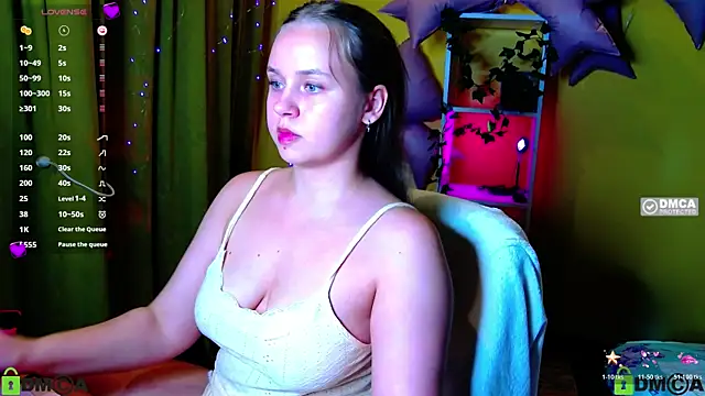 Snapshot of Lilysweet13 chatting on 07/09/26, 07:40 Lilysweet13 online show from 07/09/26, 07:40