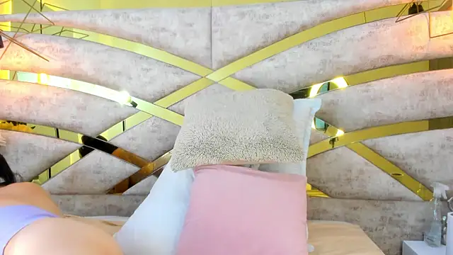 Sofiia Rossee  online show from 01/08/26, 08:00