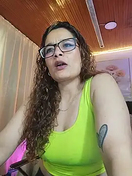 Rose Thompson1 online show from 06/02/26, 01:35