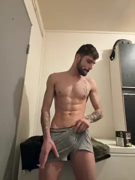 Snapshot of Hugo34bg chatting on 01/18/26, 04:27 Hugo34bg online show from 01/18/26, 04:27