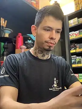 Snapshot of craxybaby chatting on 10/19/25, 02:18 craxybaby online show from 10/19/25, 02:18