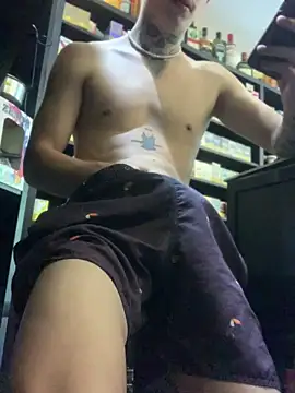 Snapshot of craxybaby chatting on 10/23/25, 03:00 craxybaby online show from 10/23/25, 03:00