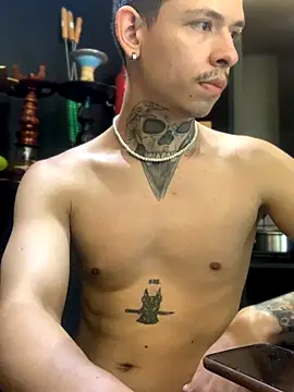 Snapshot of craxybaby chatting on 10/25/25, 12:23 craxybaby online show from 10/25/25, 12:23