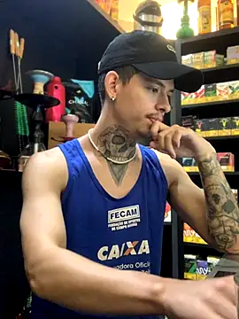 Snapshot of craxybaby chatting on 10/30/25, 01:23 craxybaby online show from 10/30/25, 01:23