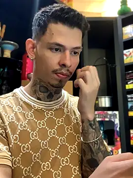 Snapshot of craxybaby chatting on 11/05/25, 05:35 craxybaby online show from 11/05/25, 05:35