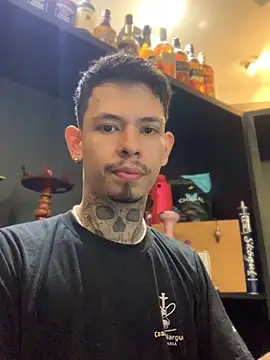 Snapshot of craxybaby chatting on 11/15/25, 01:29 craxybaby online show from 11/15/25, 01:29