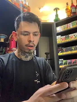 Snapshot of craxybaby chatting on 11/28/25, 03:25 craxybaby online show from 11/28/25, 03:25