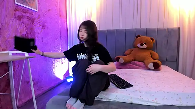 Snapshot of Miyuki_wolf chatting on 03/19/25, 02:02 Miyuki wolf online show from 03/19/25, 02:02