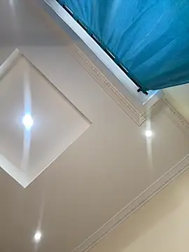 Snapshot of Ivelleee_ chatting on 11/24/25, 08:30 Ivelleee online show from 11/24/25, 08:30