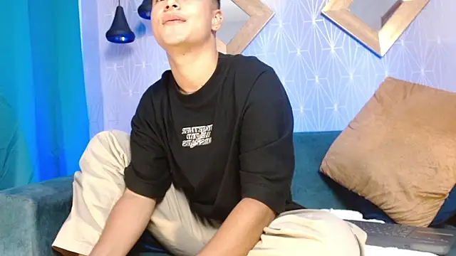 MathewAdams online show from 03/18/25, 07:31