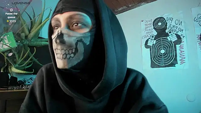 Snapshot of cos_operator chatting on 09/28/25, 06:35 cos operator online show from 09/28/25, 06:35