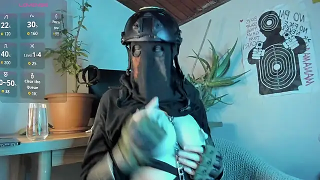 Snapshot of cos_operator chatting on 10/12/25, 06:07 cos operator online show from 10/12/25, 06:07