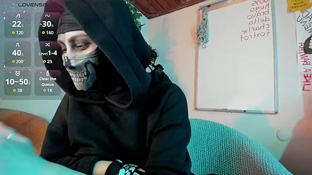 Snapshot of cos_operator chatting on 10/28/25, 08:00 cos operator online show from 10/28/25, 08:00