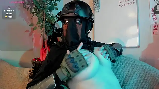 Snapshot of cos_operator chatting on 11/05/25, 07:47 cos operator online show from 11/05/25, 07:47