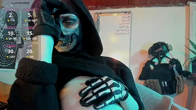 Snapshot of cos_operator chatting on 11/25/25, 08:20 cos operator online show from 11/25/25, 08:20