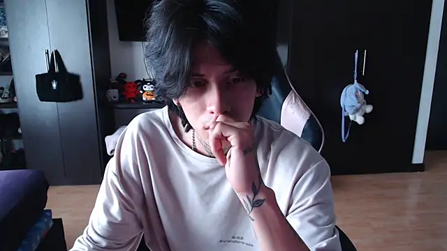 xIce Boy online show from 12/16/25, 01:49