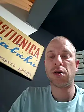 Snapshot of svenpfeifer chatting on 03/21/25, 11:34 svenpfeifer online show from 03/21/25, 11:34