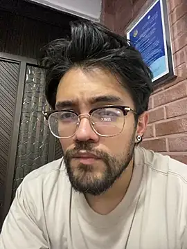 Snapshot of SrM0rgan chatting on 03/21/25, 03:55 SrM0rgan online show from 03/21/25, 03:55