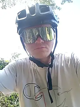 JuanMaty online show from 11/17/25, 05:41