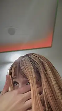 LoganPeny online show from 11/01/25, 05:31