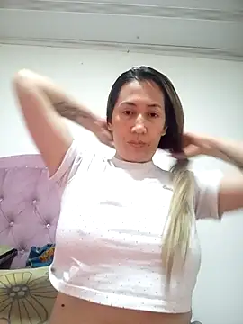 melany-92xxx online show from 04/19/26, 11:40