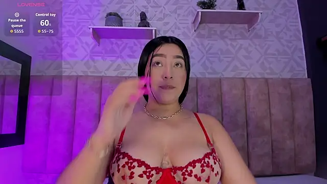 MelinaCruz online show from 10/28/25, 04:16