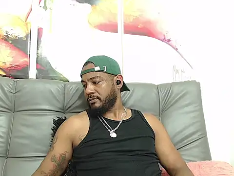 BladeFoxxx1 online show from 10/15/25, 05:40