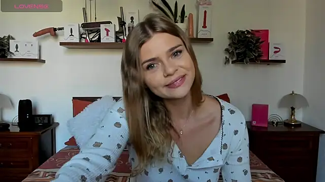 HaleyReedme online show from 09/30/25, 07:24