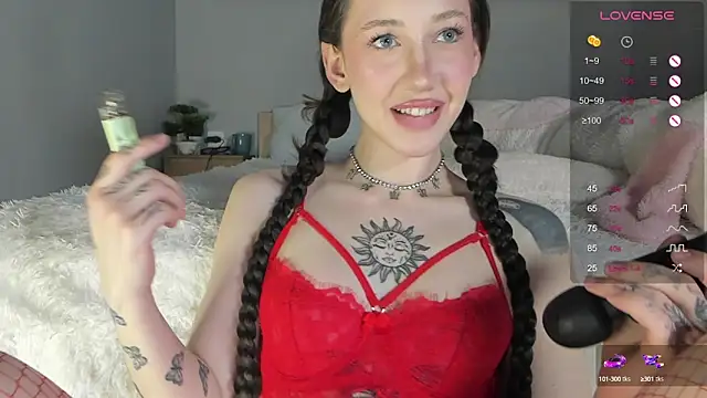 Say luna online show from 03/11/25, 06:30