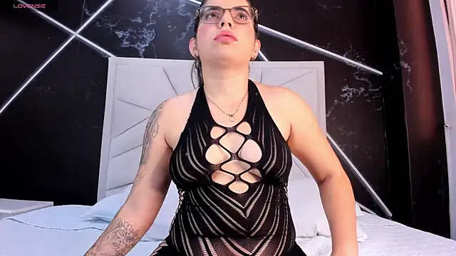 JulietSofia online show from 05/28/26, 07:44