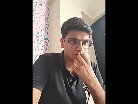 Snapshot of sutfvkii chatting on 10/24/25, 10:11 sutfvkii online show from 10/24/25, 10:11