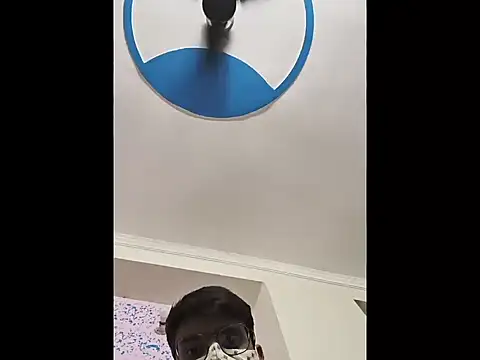 Snapshot of sutfvkii chatting on 04/10/26, 01:05 sutfvkii online show from 04/10/26, 01:05