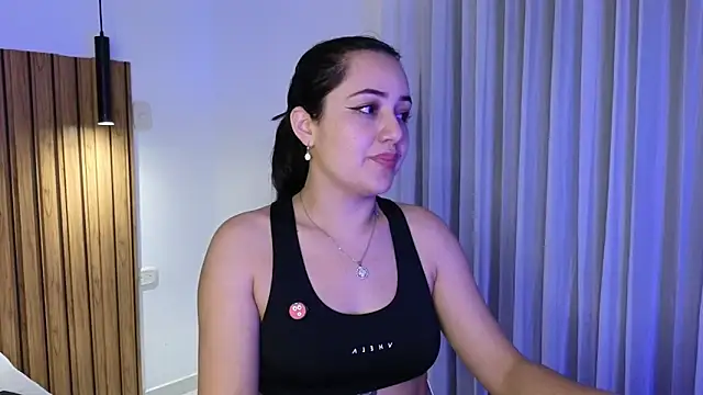 Snapshot of Isa_1207 chatting on 09/14/25, 01:27 Isa 1207 online show from 09/14/25, 01:27