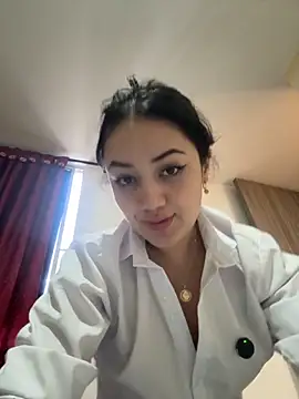 Snapshot of Isa_1207 chatting on 09/20/25, 10:33 Isa 1207 online show from 09/20/25, 10:33