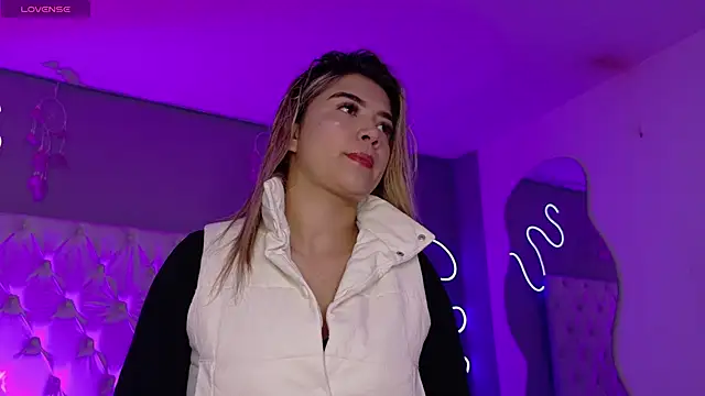 natasha  black online show from 11/03/25, 07:26