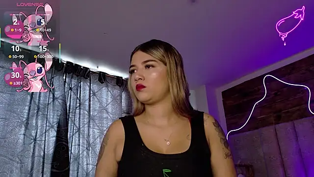 natasha  black online show from 12/21/25, 07:32