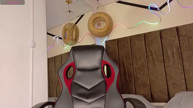 natasha  black online show from 01/07/26, 12:40