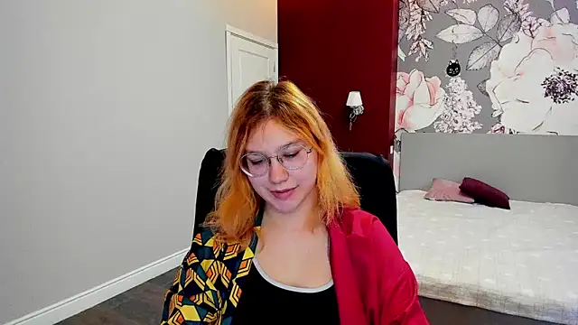 AngelinaLow online show from 02/05/26, 12:32