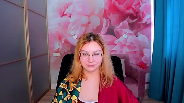 AngelinaLow online show from 02/10/26, 12:42