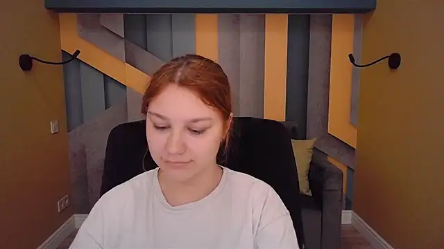 AngelinaLow online show from 04/27/26, 11:30