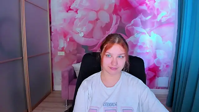 AngelinaLow online show from 05/03/26, 05:24
