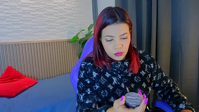 TiffanyWalk online show from 10/08/25, 10:57